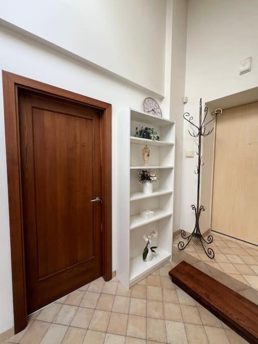 Old Town Apartment With Free Parking Vilnius Dış mekan fotoğraf